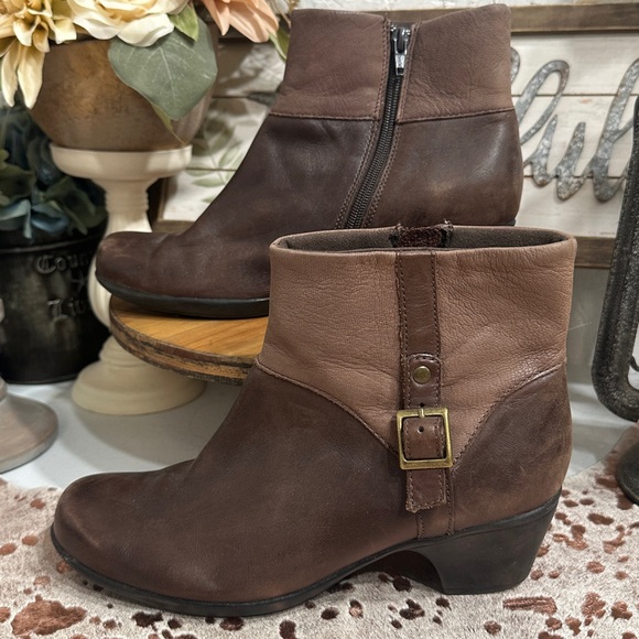Clarks leather booties - Picture 3 of 8